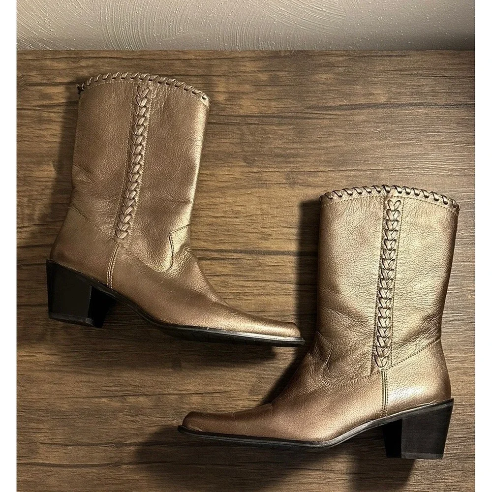 STUART WEITZMAN Women's Leather Whipstitch Trim Western‎ Ankle Boots Size 8 M